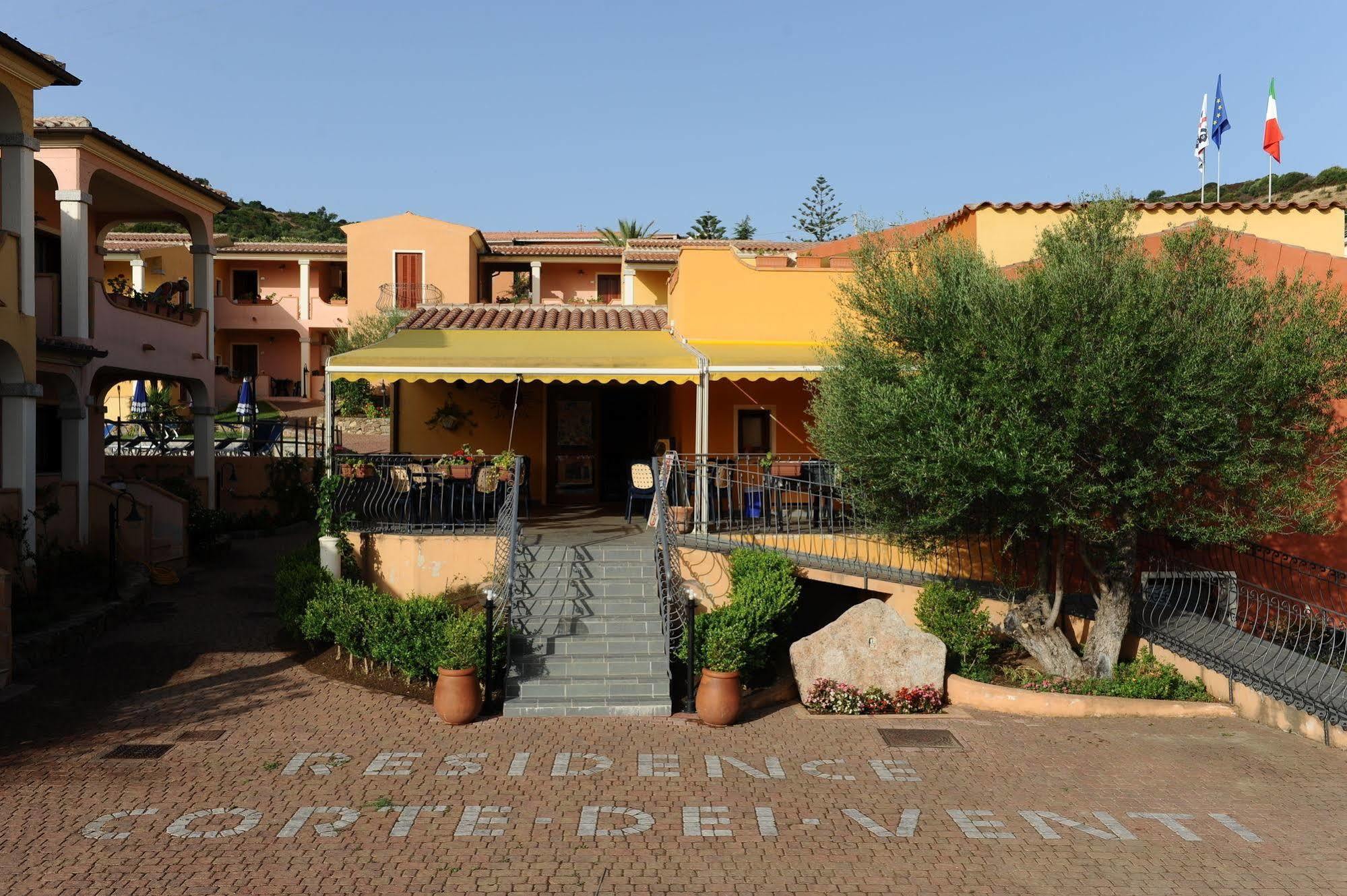 Residence Corte Dei Venti Budoni Exterior foto